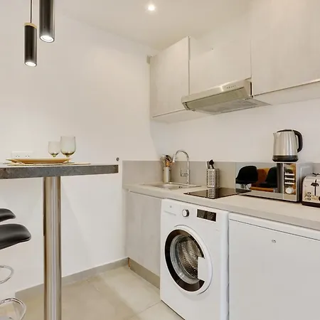 Fully Renovated Studio Buttes-chaumont *